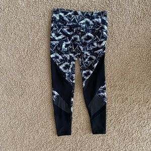 Old Navy Go Dry Compression Leggings